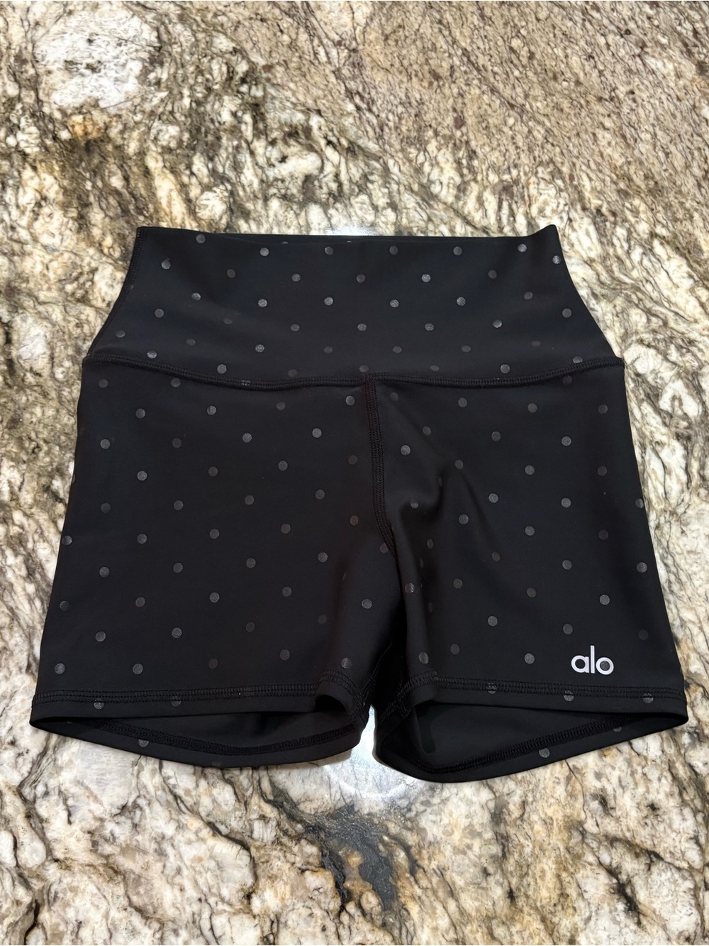 Alo Yoga Airlift 3” Polka dot Shorts